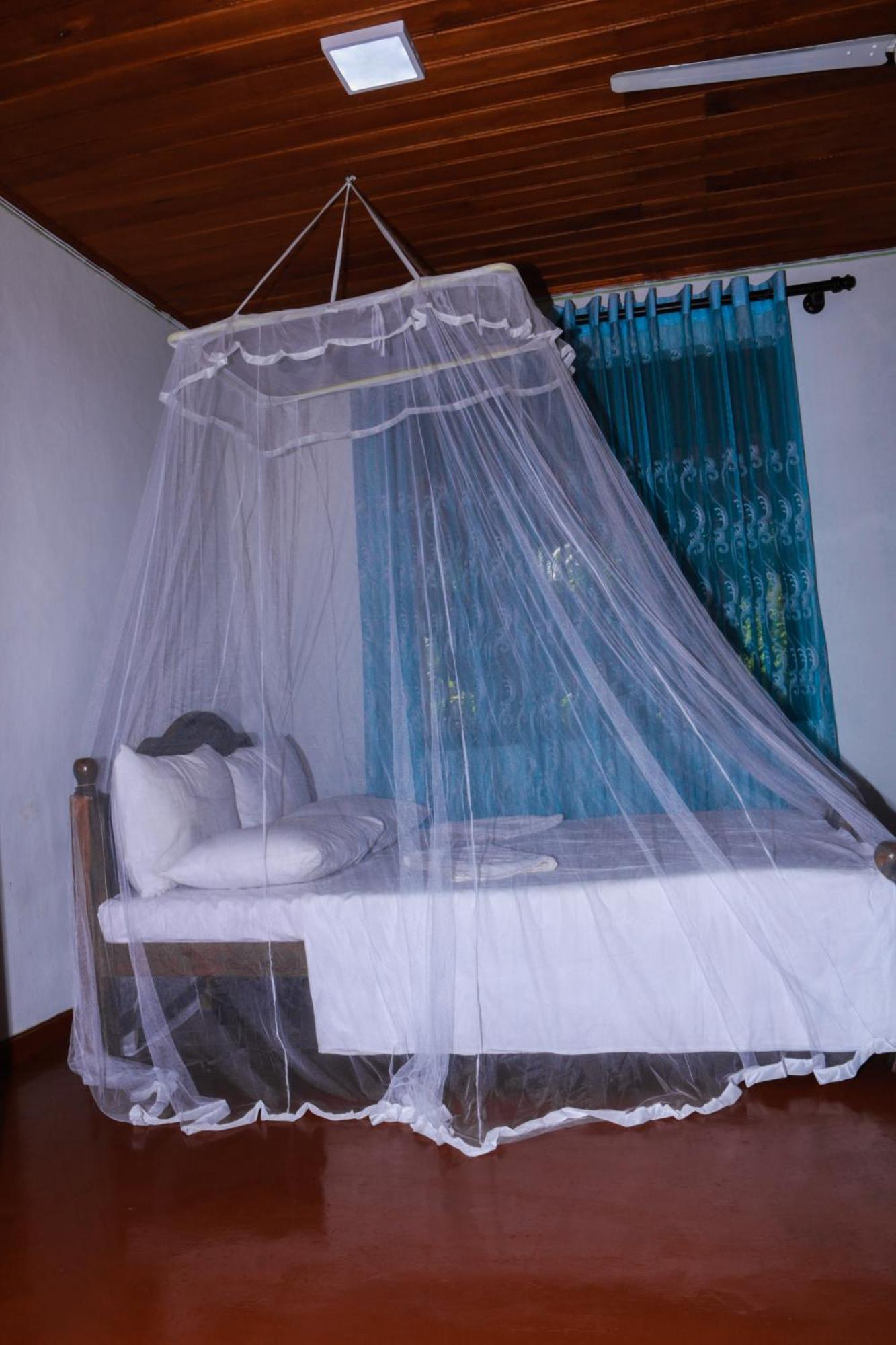 Hotel Golden Bell Tangalle Exterior photo